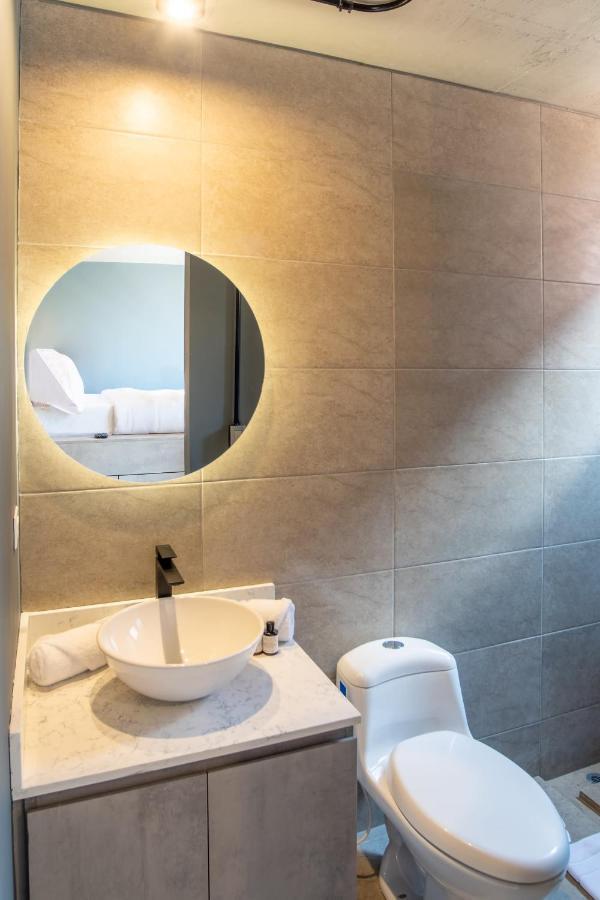 Elegant 1br In San Patricio Apartamento Bogotá
